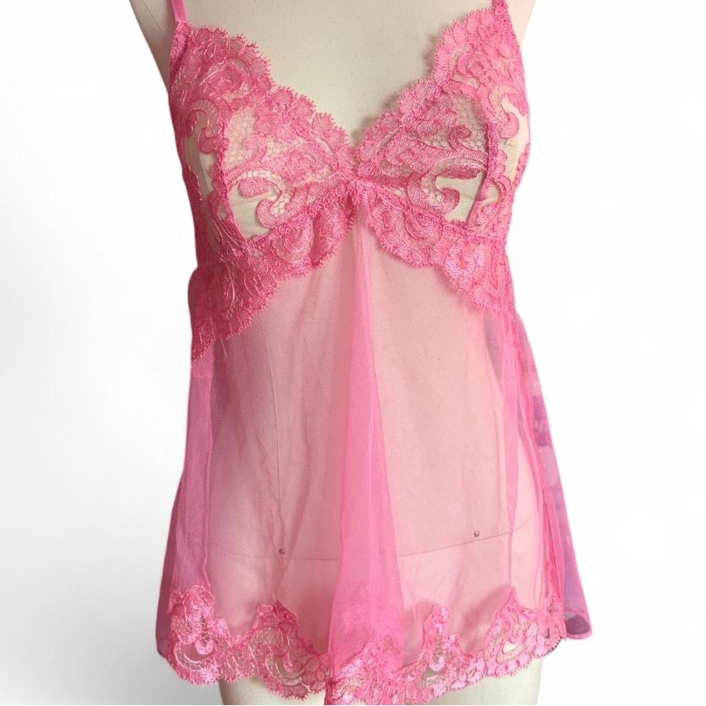 NWT Victoria Secret bubblegum pink mesh slip